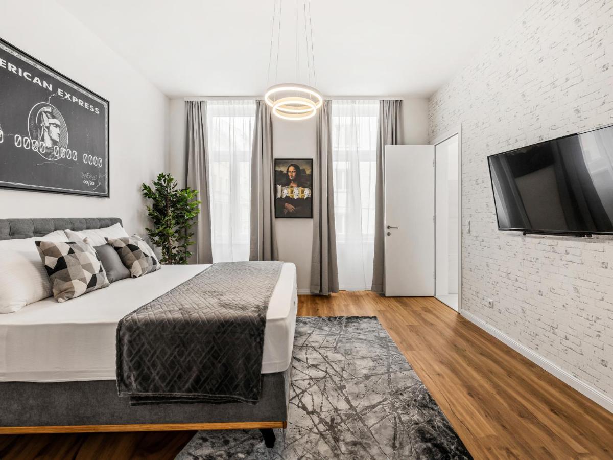 Sky9 Apartments District 6 Vienna Esterno foto